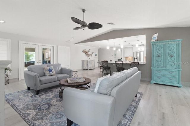 810 25TH AVENUE W, Palmetto, FL 34221