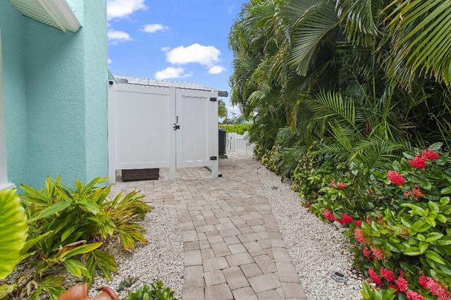 810 25TH AVENUE W, Palmetto, FL 34221
