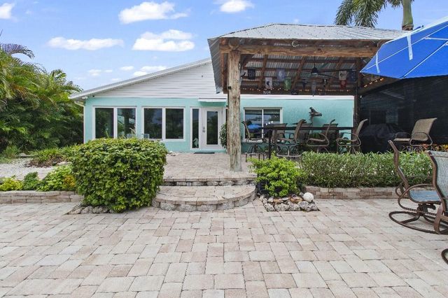 810 25TH AVENUE W, Palmetto, FL 34221