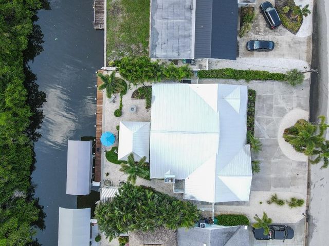 810 25TH AVENUE W, Palmetto, FL 34221