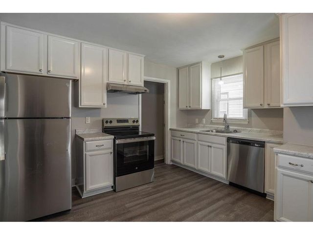 5247 Dupont Aveue North, Minneapolis, MN 55430