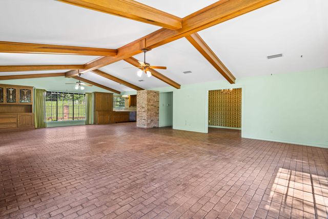 3125 Bill Stoudt Pwky, Longview, TX 75605