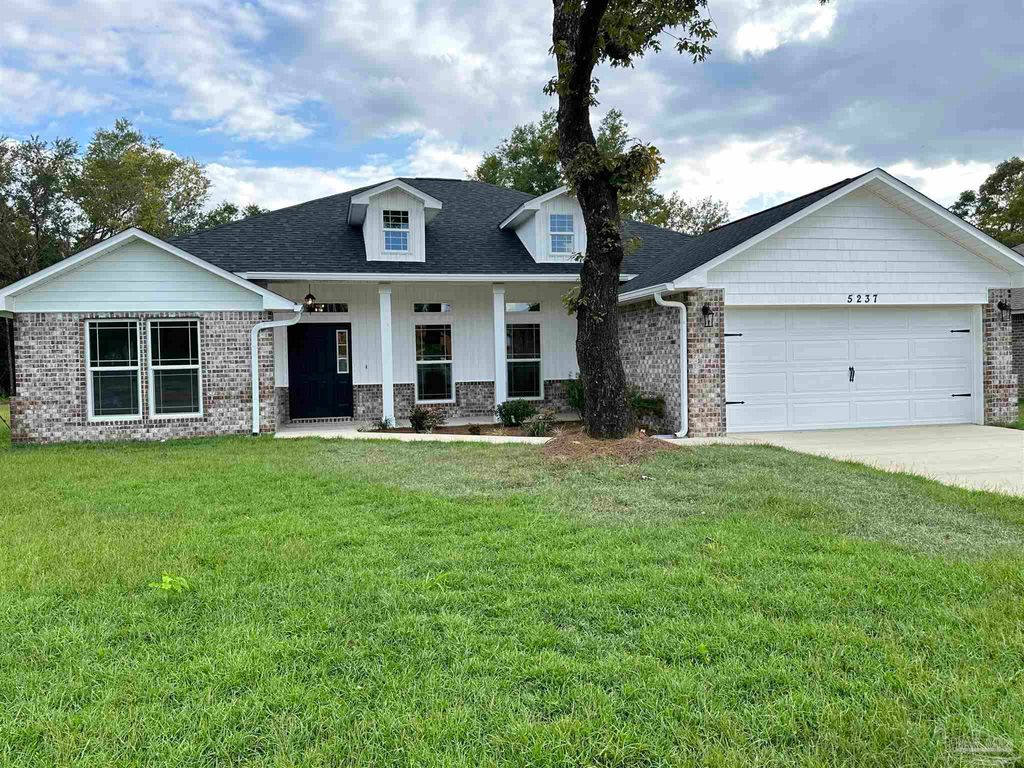 5214 Barnett Rd, Pace, FL 32571