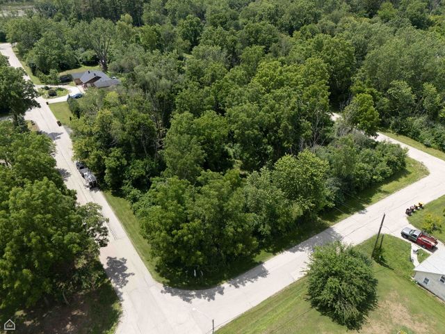 000 Carmen Avenue, Mchenry, IL 60050