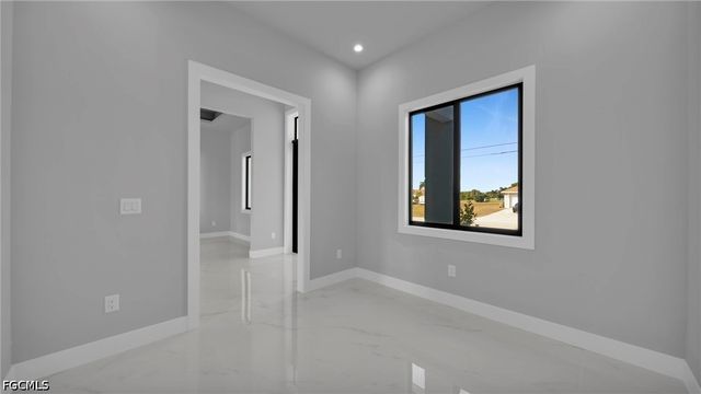 1521 NW 37th AVE, Cape Coral, FL 33993