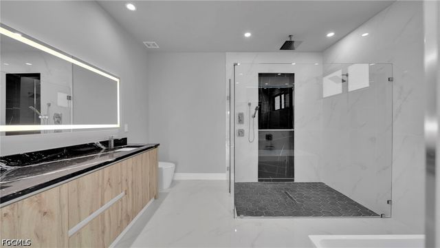 1521 NW 37th AVE, Cape Coral, FL 33993