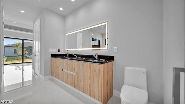 1521 NW 37th AVE, Cape Coral, FL 33993