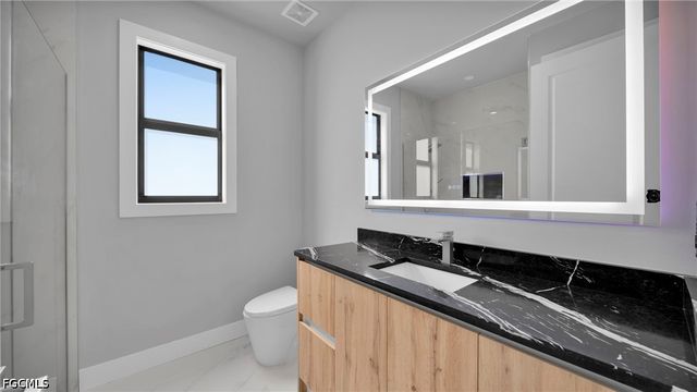 1521 NW 37th AVE, Cape Coral, FL 33993