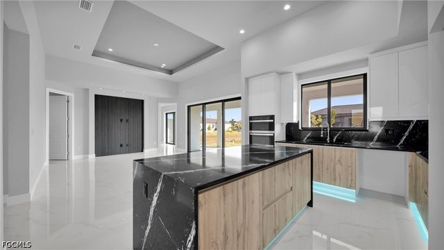 1521 NW 37th AVE, Cape Coral, FL 33993