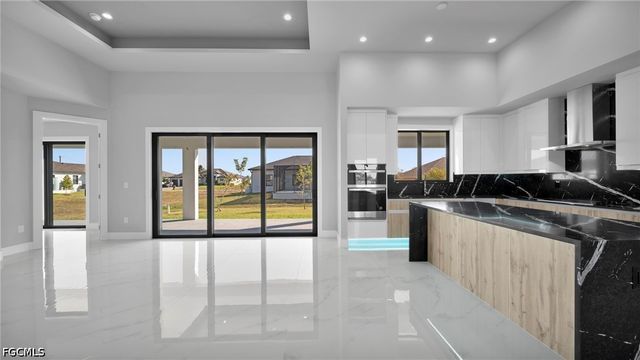 1521 NW 37th AVE, Cape Coral, FL 33993