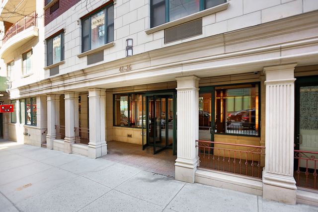 4126 27th St Apt 2B, New York City, NY 11101