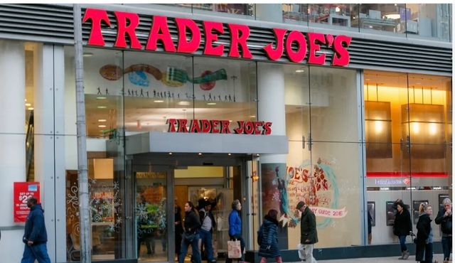 4126 27th St Apt 2B, New York City, NY 11101