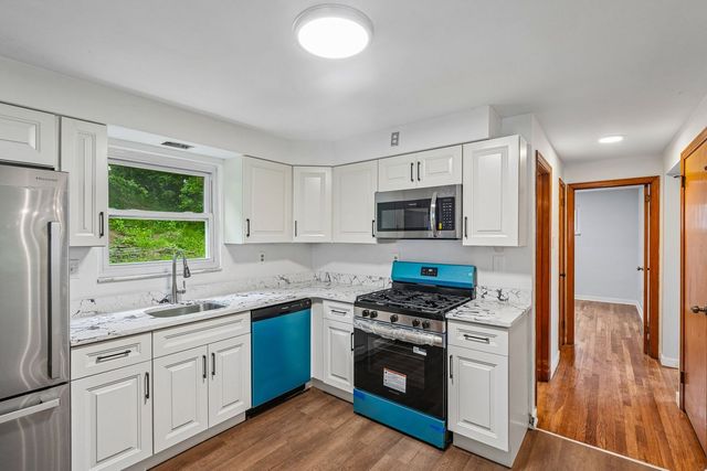 230 Calmar DRIVE, Penn Hills, PA 15147