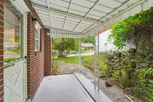 230 Calmar DRIVE, Penn Hills, PA 15147