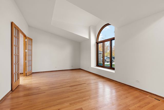 17709 PEACOCK Lane, Tinley Park, IL 60477