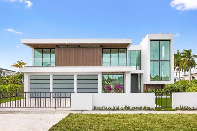 1099 NE 4th Avenue, Boca Raton, FL 33432