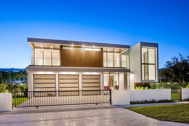 1099 NE 4th Avenue, Boca Raton, FL 33432