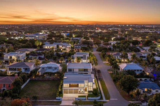 1099 NE 4th Avenue, Boca Raton, FL 33432