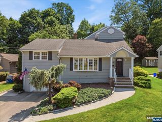 35 Old Orchard Court, Cedar Grove, NJ 07009