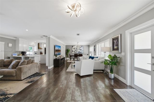 621 NW 74th Avenue, Plantation, FL 33317