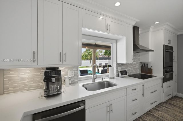 621 NW 74th Avenue, Plantation, FL 33317