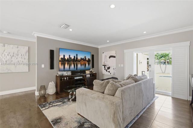 621 NW 74th Avenue, Plantation, FL 33317