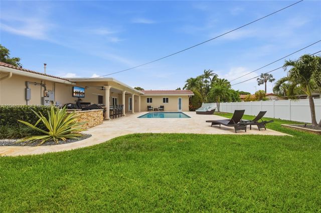 621 NW 74th Avenue, Plantation, FL 33317