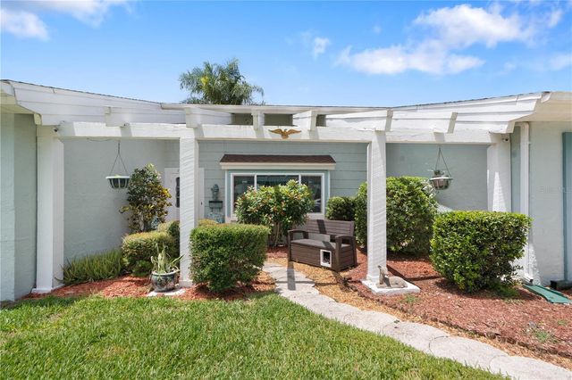 8021 WILDFLOWER ROW, Hudson, FL 34667