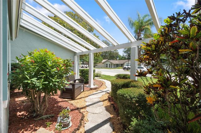 8021 WILDFLOWER ROW, Hudson, FL 34667