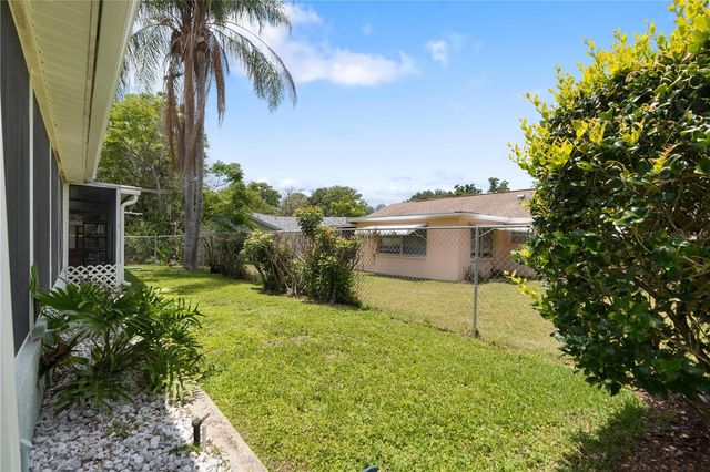 8021 WILDFLOWER ROW, Hudson, FL 34667