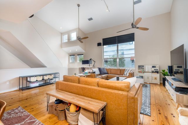 1304 Arthur Street, Houston, TX 77019