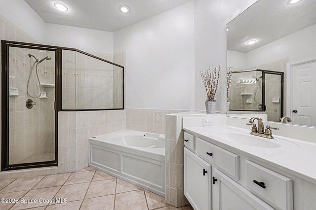 702 Mar Brisa Court U-702, Satellite Beach, FL 32937