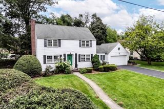 210 Rodney St, Glen Rock Boro, NJ 07452