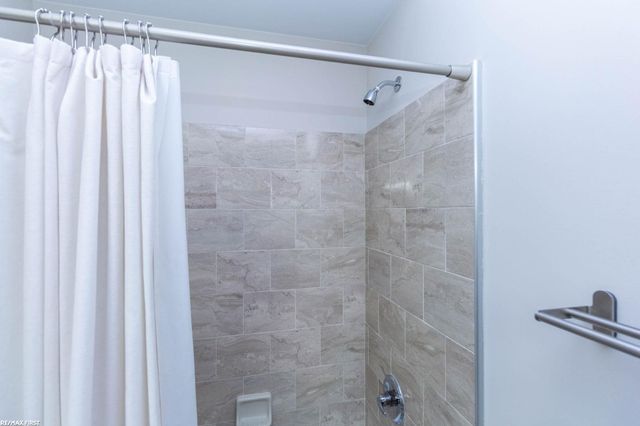 16665 Savor Lane 6, Clinton Township, MI 48035