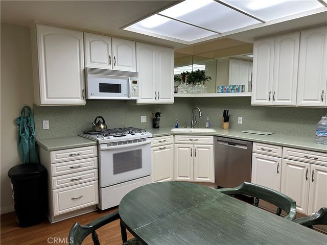 832 Magnolia Avenue 14, Pasadena, CA 91106