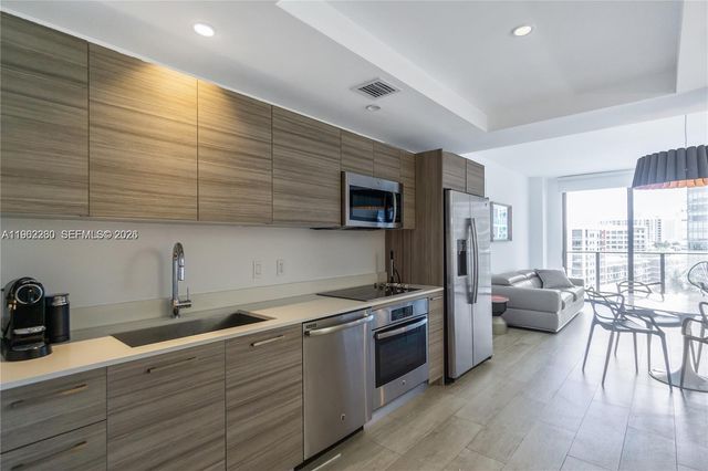 121 NE 34th St 1203, Miami, FL 33137