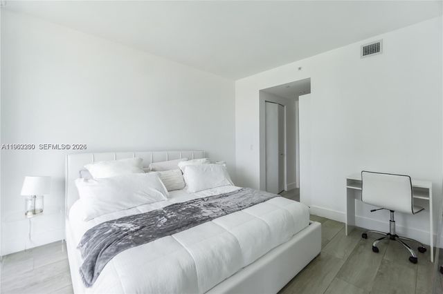 121 NE 34th St 1203, Miami, FL 33137