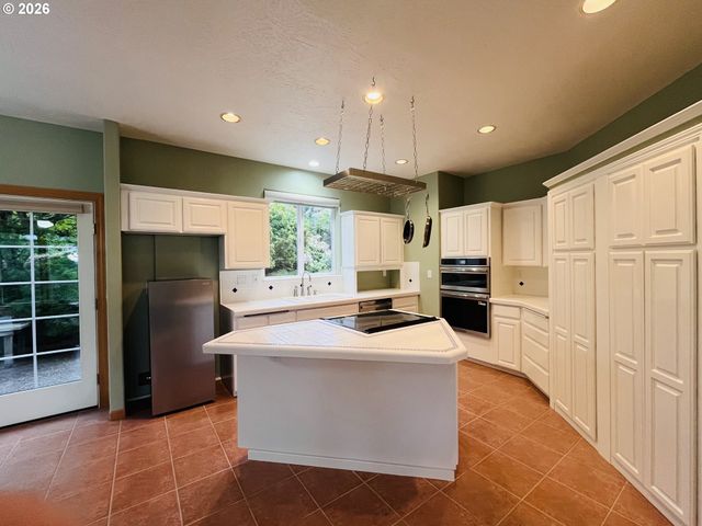 22874 Sw MARTIN Ct, Sherwood, OR 97140
