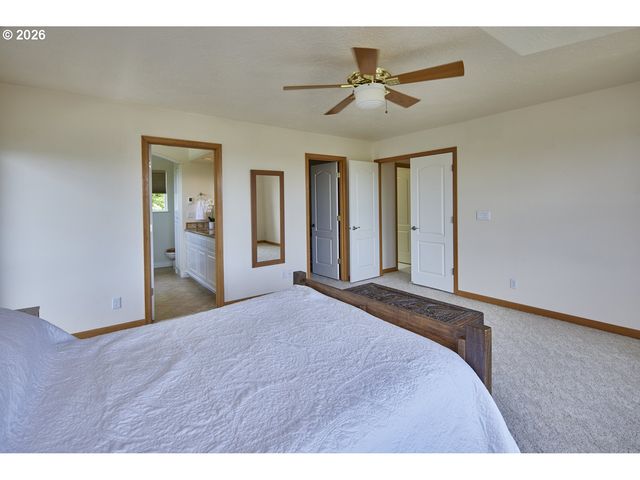 22874 Sw MARTIN Ct, Sherwood, OR 97140