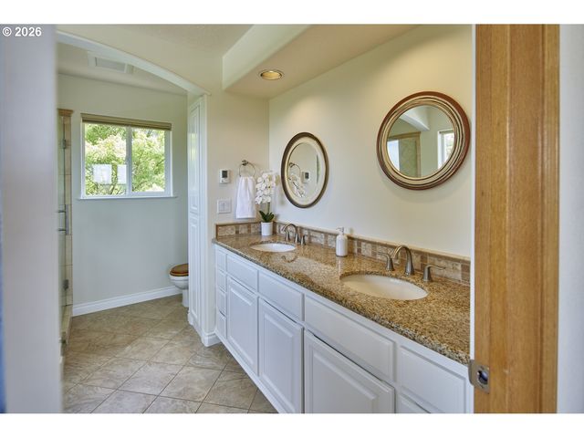 22874 Sw MARTIN Ct, Sherwood, OR 97140