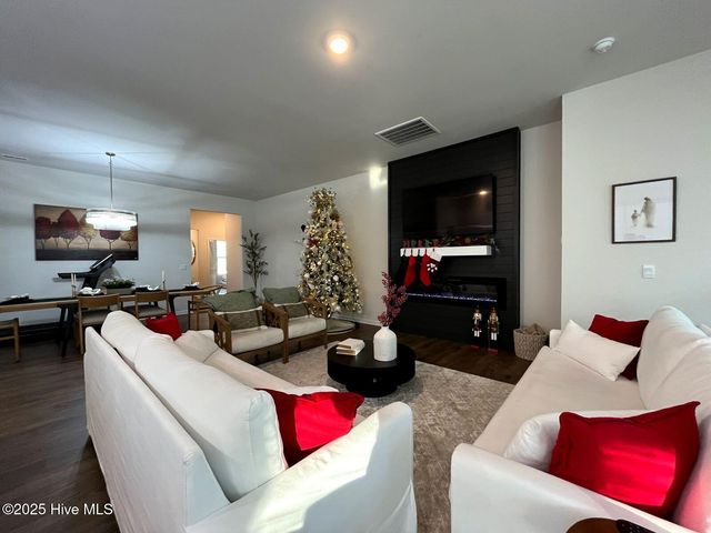 742 Carnegie Court, Pinehurst, NC 28374