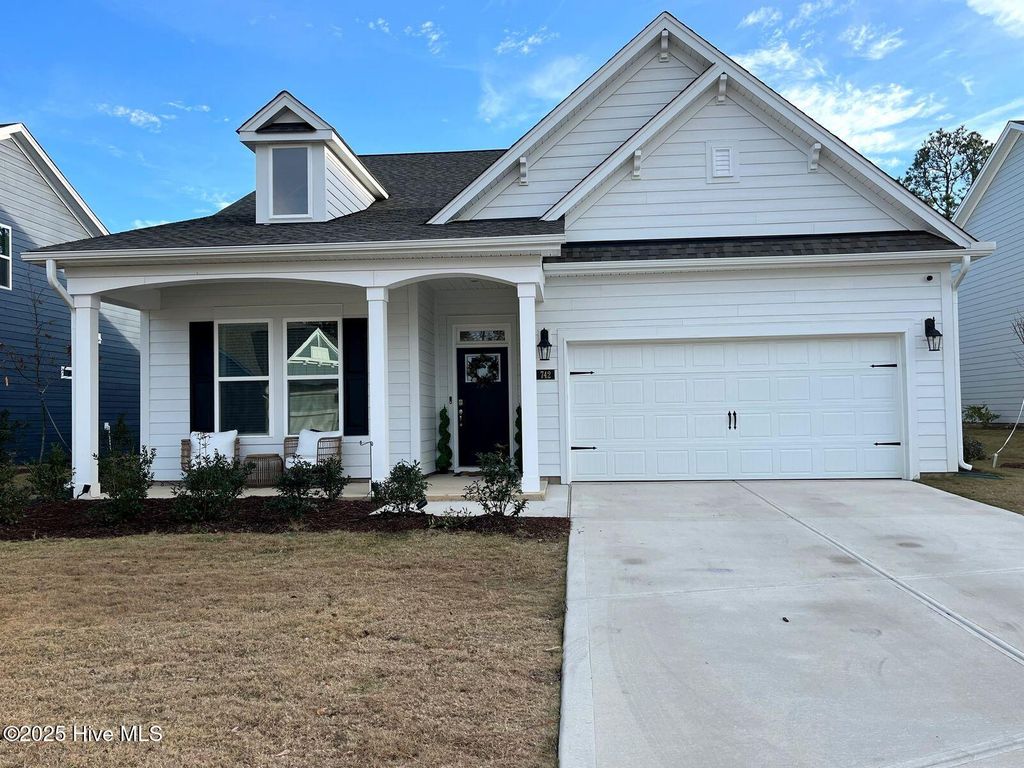 742 Carnegie Court, Pinehurst, NC 28374