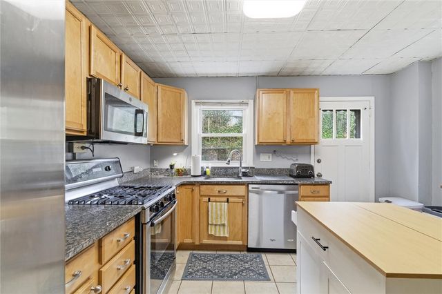 633 Gettysburg St, Point Breeze, PA 15206