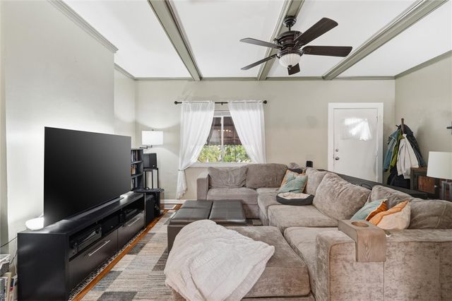 633 Gettysburg St, Point Breeze, PA 15206