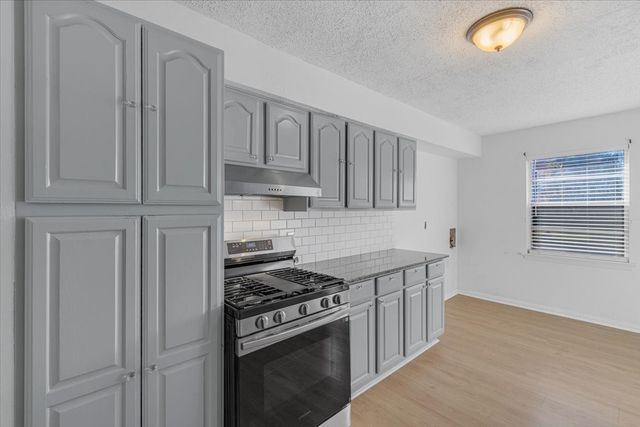 13521 Flagstone Lane, Dallas, TX 75240