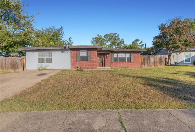 13521 Flagstone Lane, Dallas, TX 75240