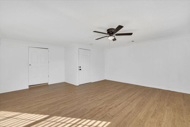13521 Flagstone Lane, Dallas, TX 75240