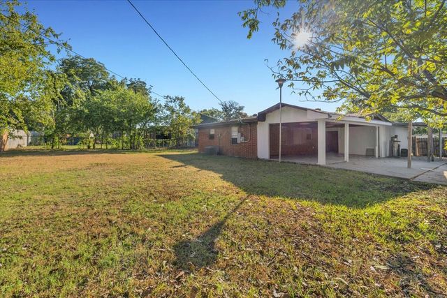 13521 Flagstone Lane, Dallas, TX 75240