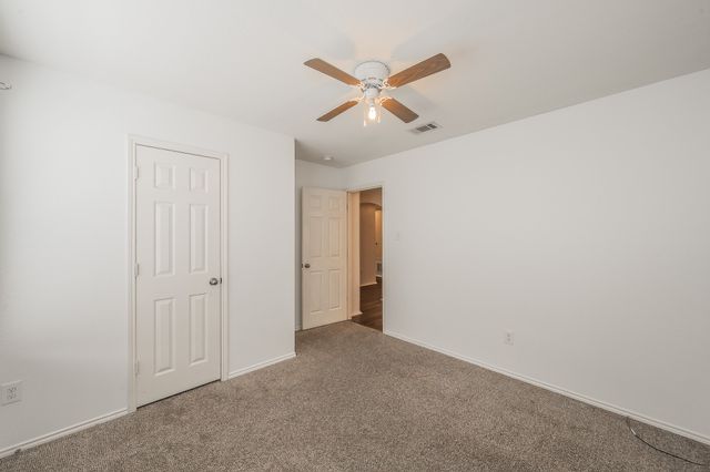 10541 Rising Knoll Lane, Fort Worth, TX 76131