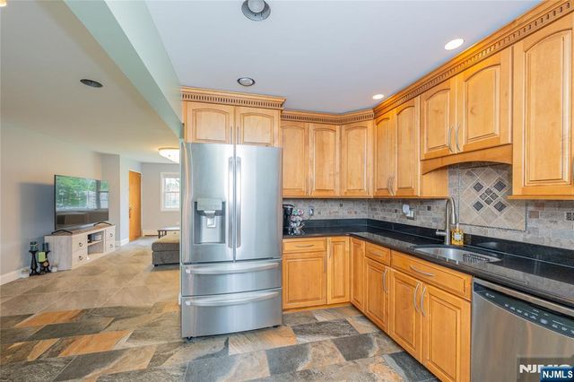 1247 Valley, Wayne, NJ 07470